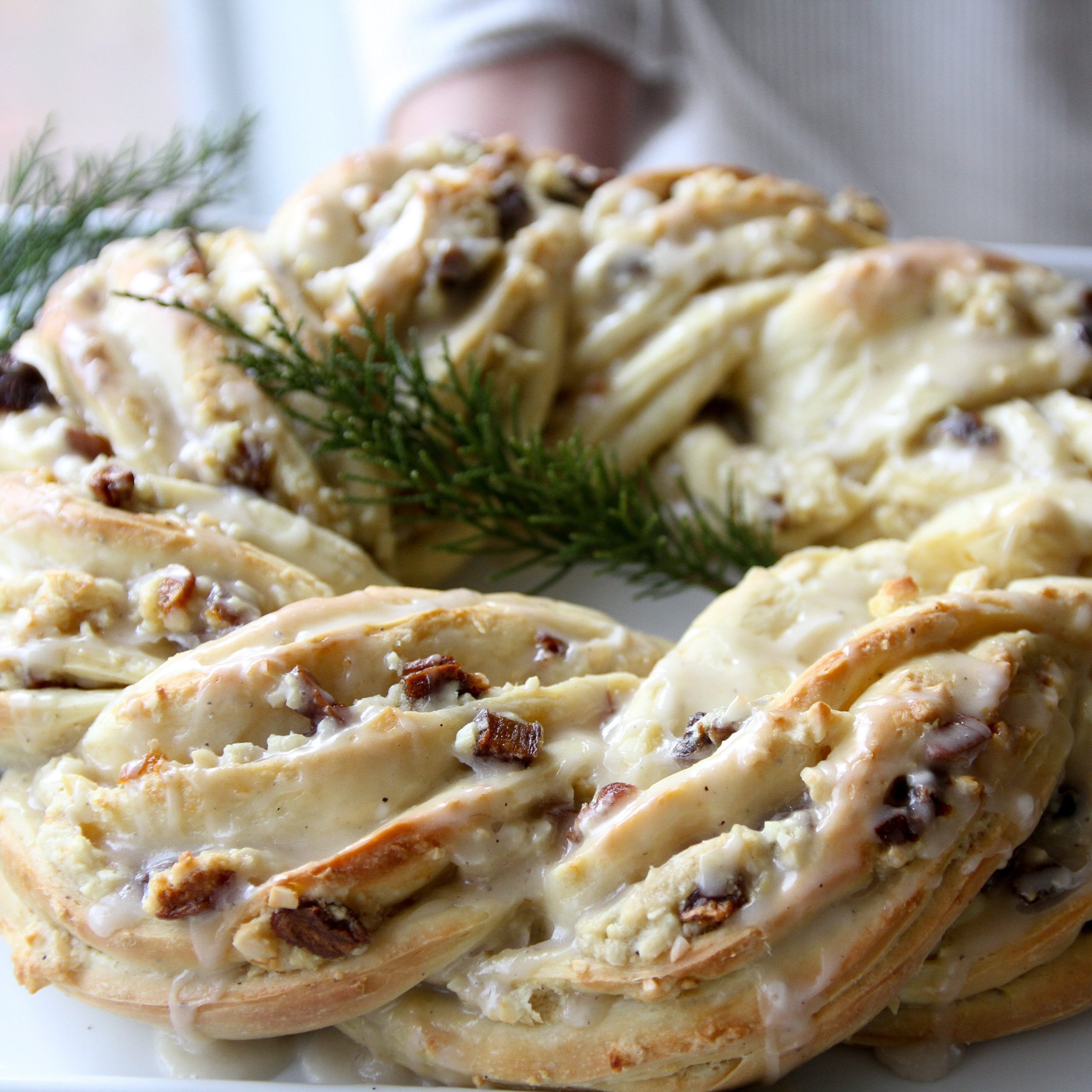 Almond Wreaths